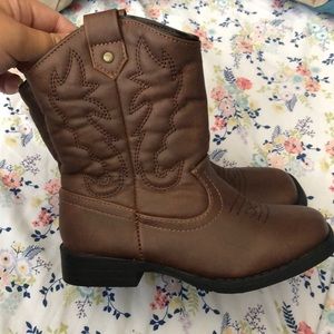 Toddler boots new